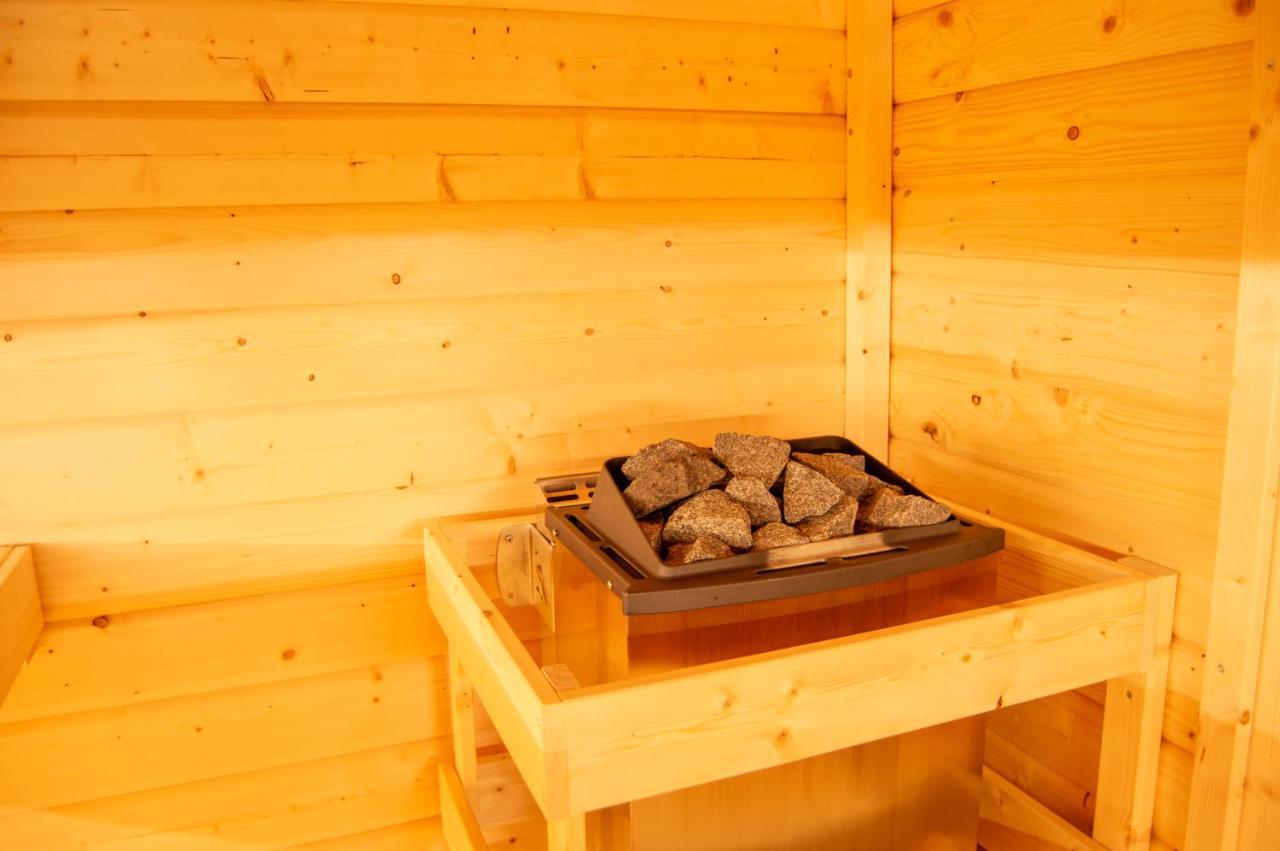 Wellnessoase Mitten In Der Wasserfallstadt Triberg تيبرغ المظهر الخارجي الصورة