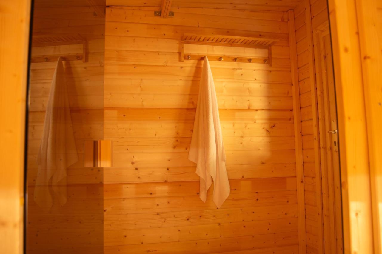 Wellnessoase Mitten In Der Wasserfallstadt Triberg تيبرغ المظهر الخارجي الصورة