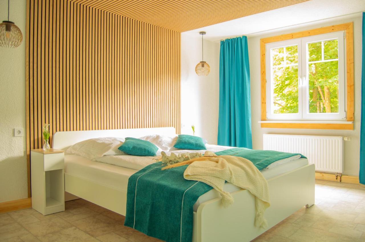 Wellnessoase Mitten In Der Wasserfallstadt Triberg تيبرغ المظهر الخارجي الصورة